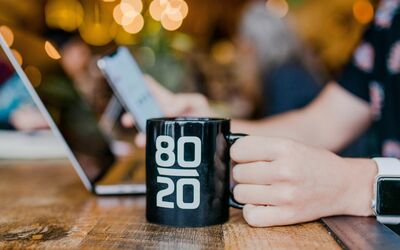 La Regola dell'80/20: godersi le Feste senza perdere i risultati ottenuti