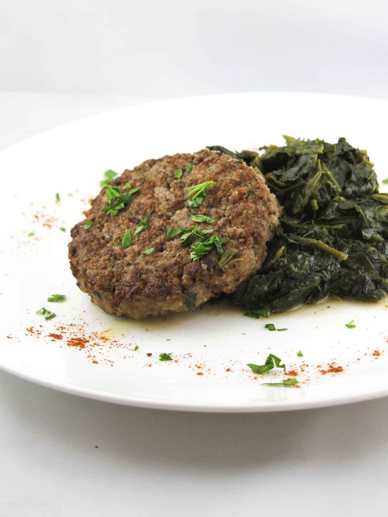 Hamburger di carni rosse con spinaci
