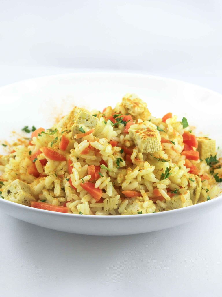 Riso bianco con tofu e curcuma