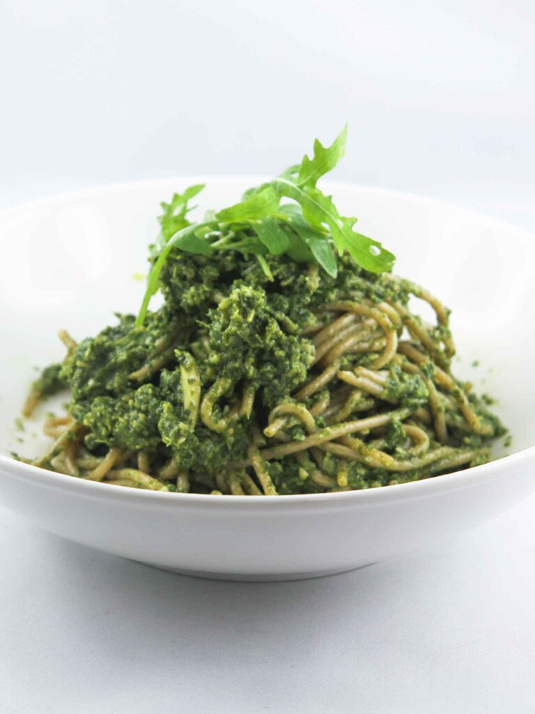 Spaghetti integrali al pesto di rucola