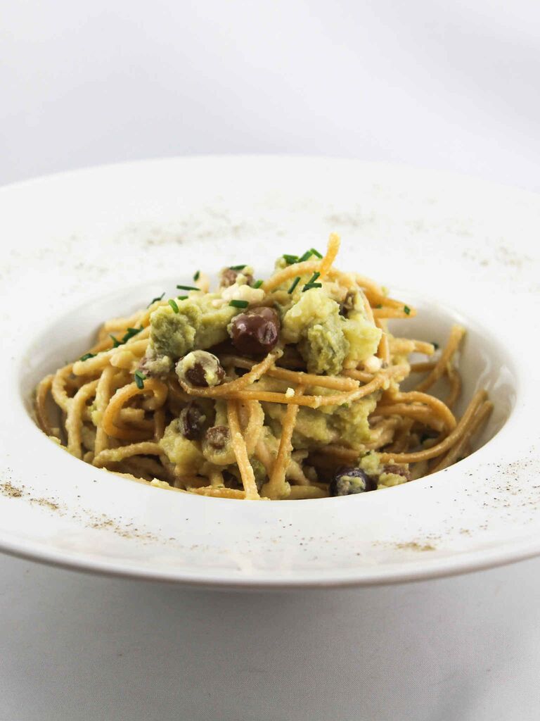 Spaghetti integrali cavolo e uvetta